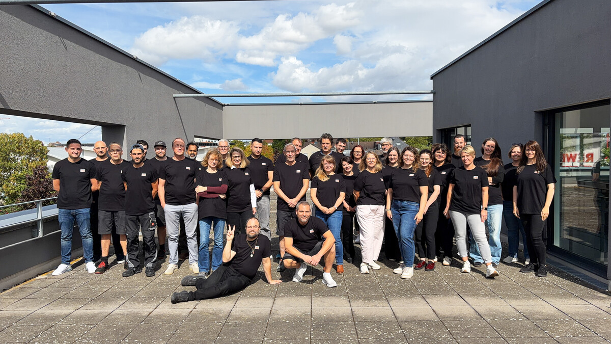 Simpson Strong-Tie Team Deutschland auf Dachterrasse