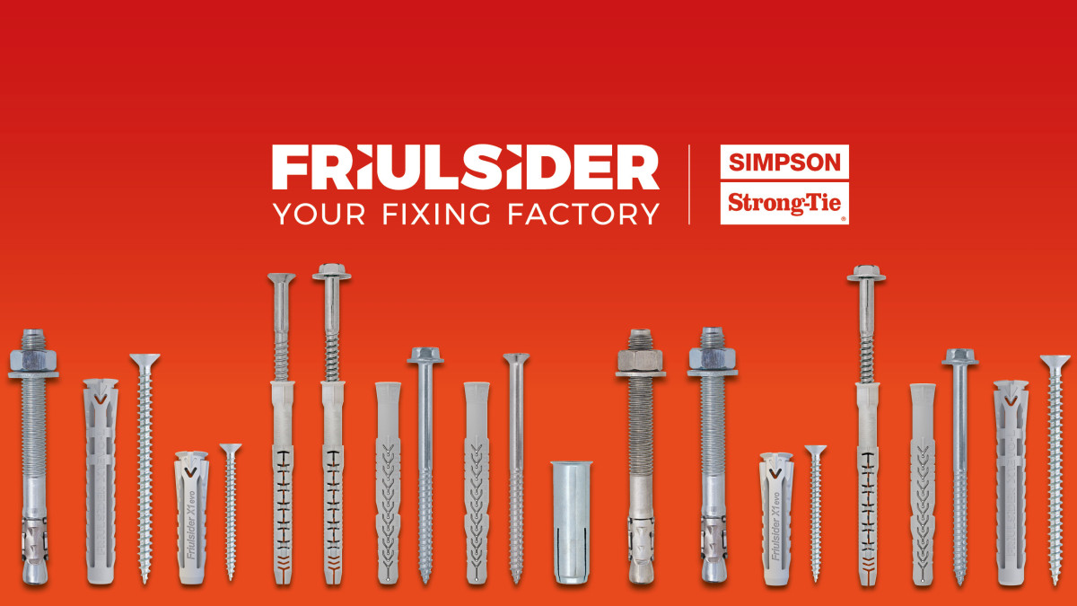 Friulsider Anchor Range Eine Auswahl an Schrauben und Dübeln von Friulsider vor einem roten bzw. rotorangenen Hintergrund. Die Logos von Simpson Strong-Tie und Friulsider in der Mitte.