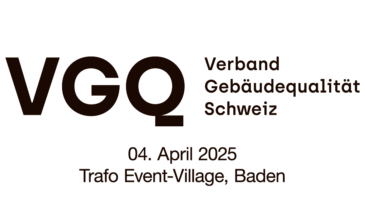 23. VGQ Holzbau-Forum Das Logo des VGQ, dazu die Aufschrift "Verband Gebäudequalität Schweiz" und "04. April 2025 / Trafo Event-Village, Baden"