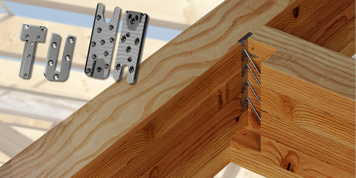 Zwei im rechten Winkel miteinander verbundene Holzbalken, zwischen denen der zweiteilige Hirnholzverbinder EGCL von Simpson Strong-Tie zu sehen ist. Sowohl dieser Verbinder als auch der ebenfalls neue EGCL (zu erkennen daran, dass seine Einzelteile die Buchstaben T und U formen) sind noch einmal im linken oberen Bereich des Bildes zu sehen. Den Hintergrund bilden leicht verschwommene Balken einer Holzbaukonstruktion.